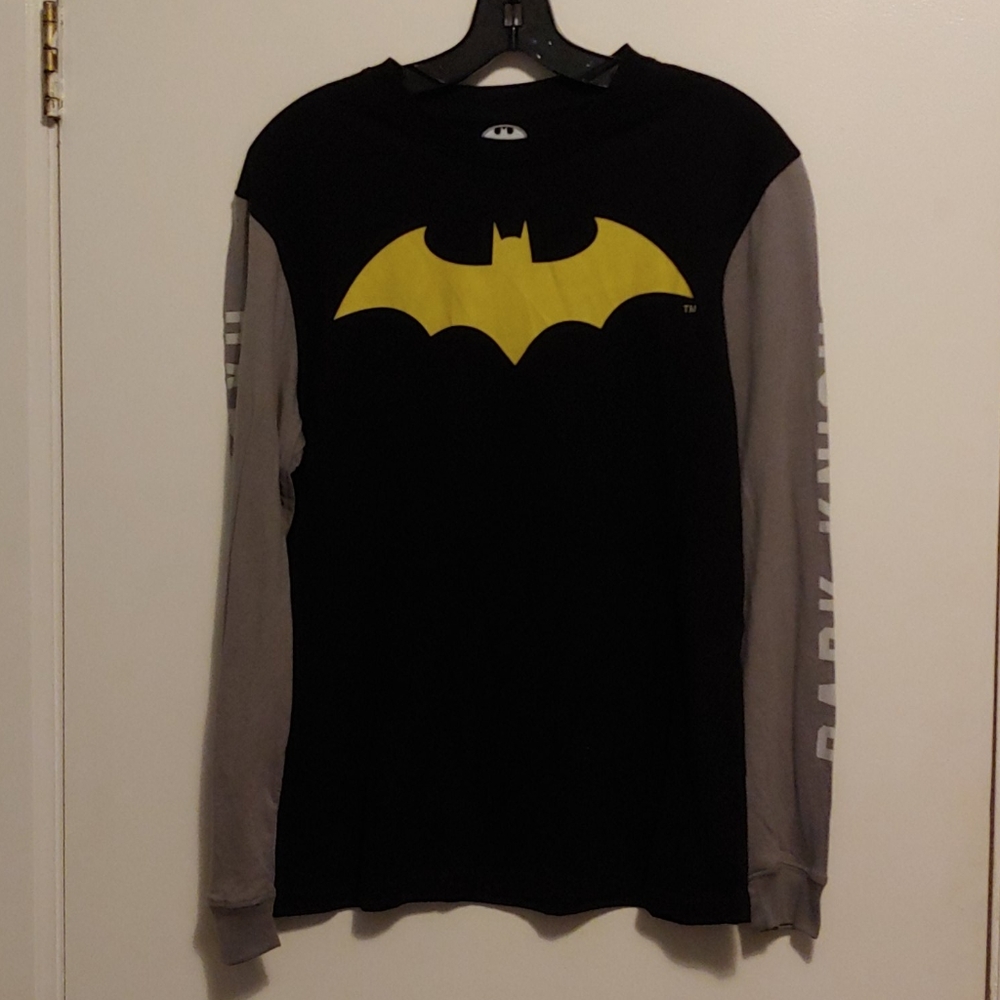❤3/$20 Long Sleeve Batman Shirt
